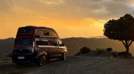 Weiter Blick mit dem Ford Custom Nugget Hochdach