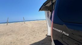 Grüße aus Korsika am Strand