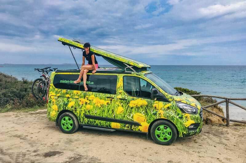 Ford Custom Nugget OpenSky am Meer