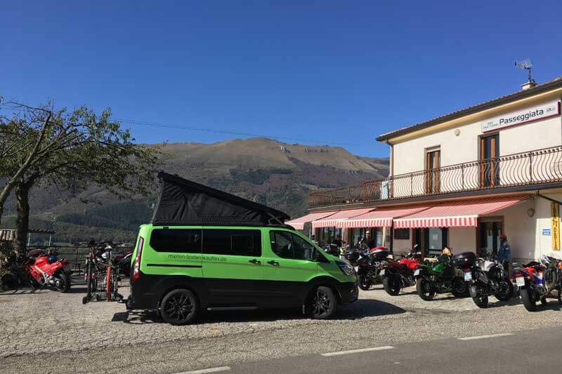 Ford Custom Nugget Aufstelldach am Berglokal