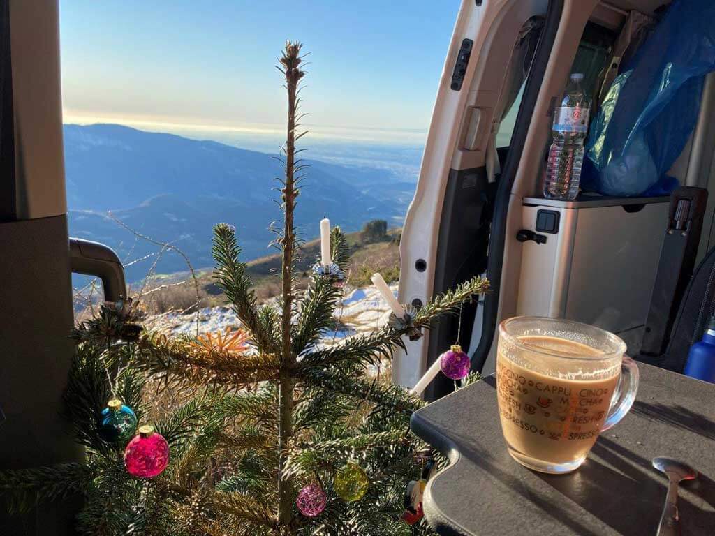 Weihnachten auf Sardinien mit dem Ford Custom Nugget